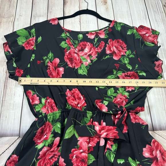 Romantic Black Floral Assymetrical Dress (Hi/Low). Size 2X. - Picture 6 of 8